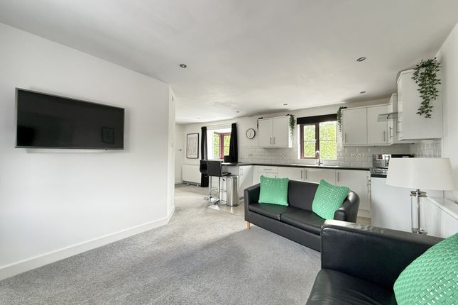 9, Weycroft Close, Exeter photo 3