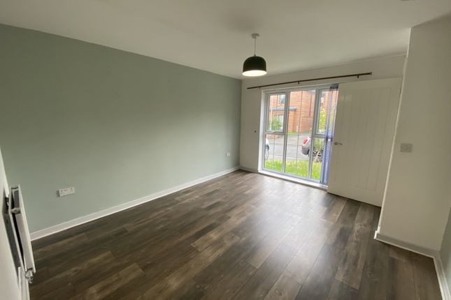 2, Lodgeside Avenue, Salford photo 3