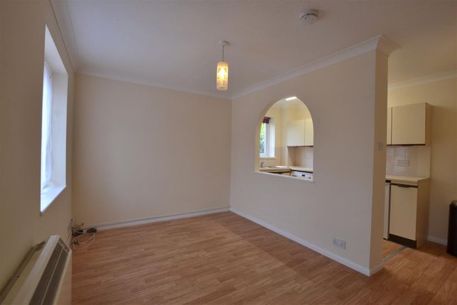 45, Angora Way, Fleet photo 4