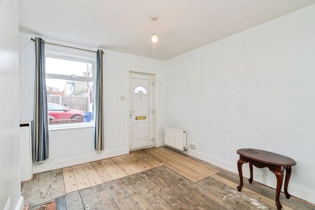 14, Arnold Street, Lowestoft photo 3