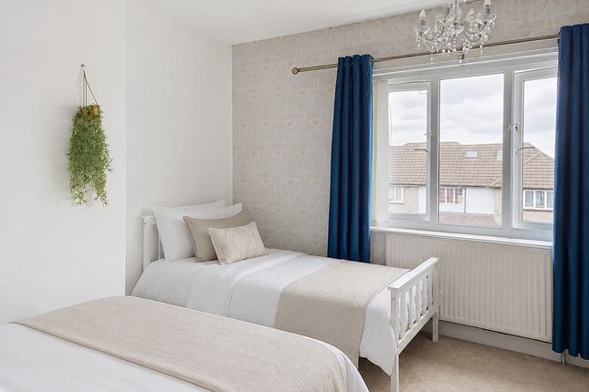 30, Dagnam Road, Sheffield photo 5
