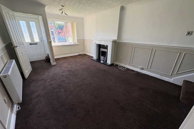 42, Hazelcroft, Bradford photo 2