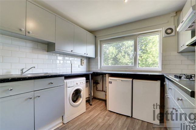 Flat 8, 105, Chase Green Avenue, Enfield photo 2