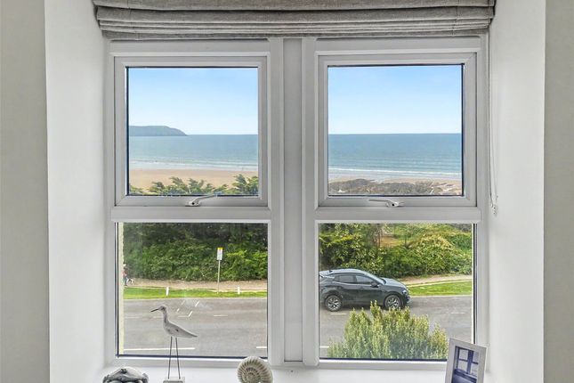 Flat 4, White Rose,, The Esplanade, Devon photo 2