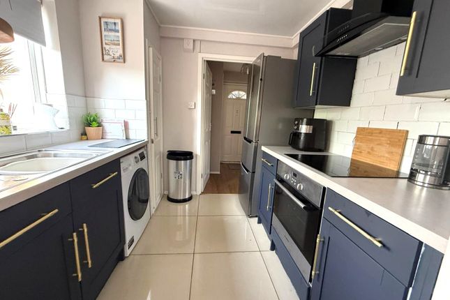 12, Wordsworth Avenue, Newcastle Upon Tyne photo 5