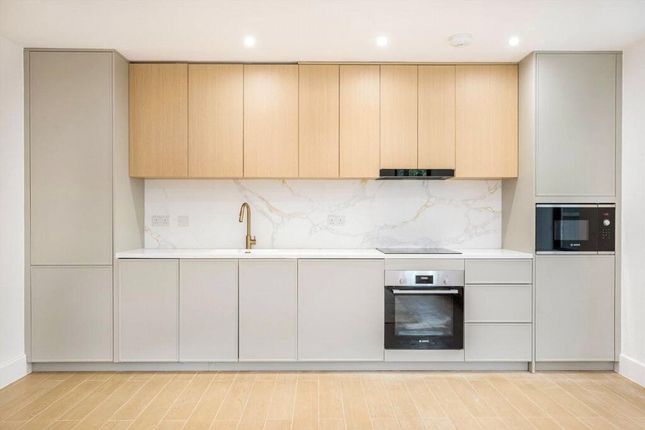 Unit 2, 1c, Pitt Crescent, Wimbledon,, London photo 3