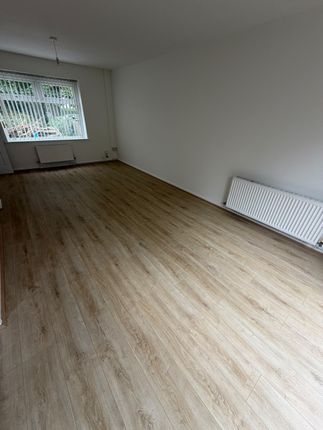 27, Middlesex Road, STOCKPORT photo 3