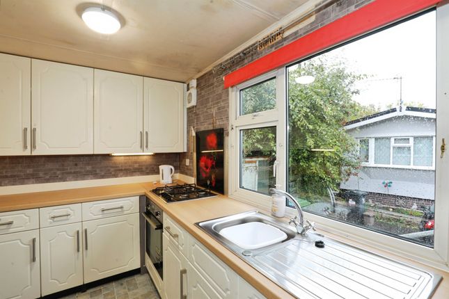27, Eddisbury Hill, Northwich photo 3
