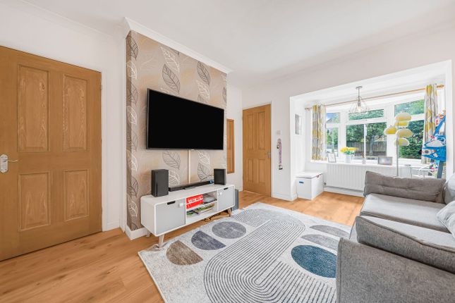 44a, Green Lane, Shepperton photo 3