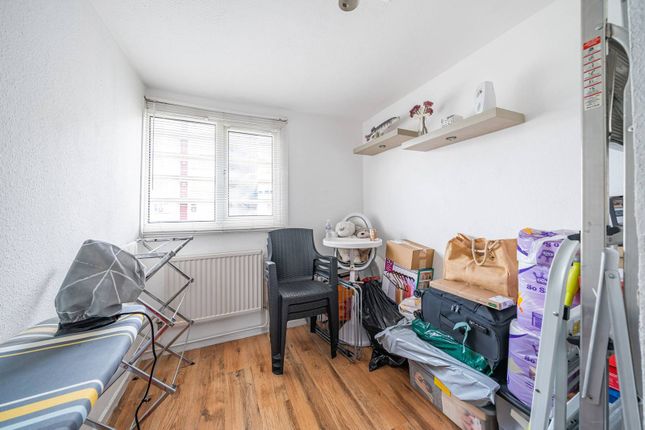 Maisonette for sale in Acacia Road, Wood Green, London