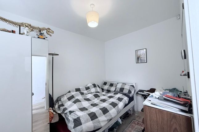 45, Nottingham photo 3