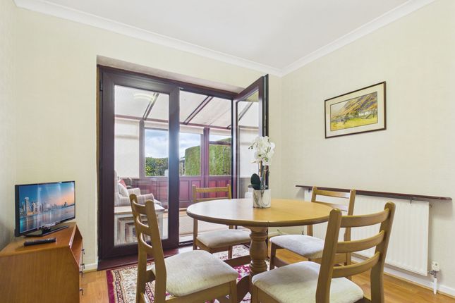 11 Buckingham Drive, Warrington photo 4