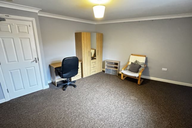 16A Wilson Street, Room 2