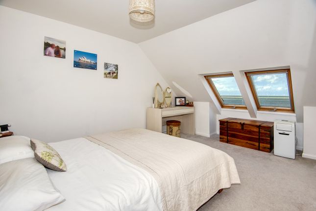 Town house for sale in The Broadway, Herne Bay