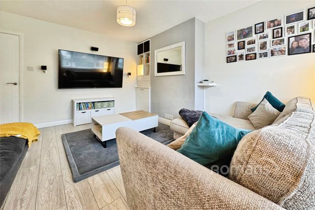 8, Whitmore Close, Berkshire photo 4