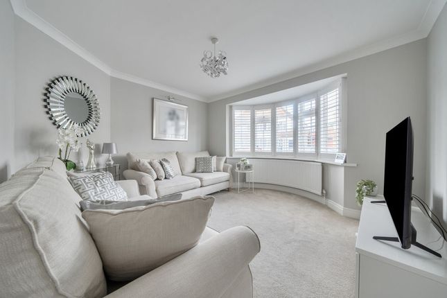 13, Heathside Avenue, Bexleyheath photo 3