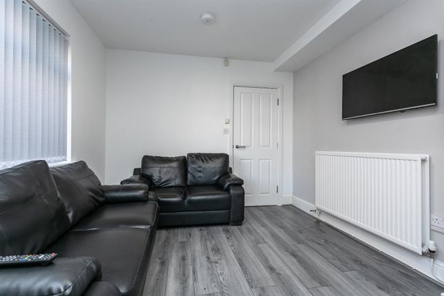 Hall Road, Manchester photo 5