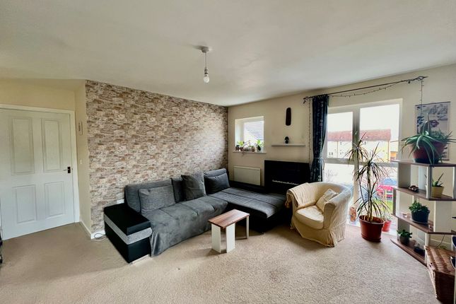 Flat for sale in Elm Park, Didcot