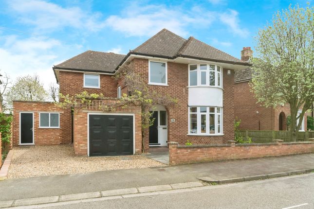 Thumbnail Detached house for sale in Victoria Crescent, Royston