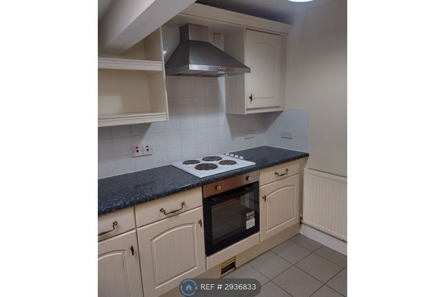 Flat, Knightsbridge Court Nottingham Road, Ripley photo 2