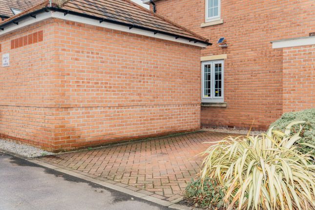 23 Waters Edge, Kings Sconce Avenue, Newark photo 3