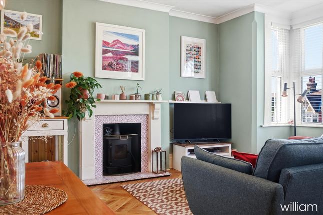 82A, The Avenue, Chingford photo 4
