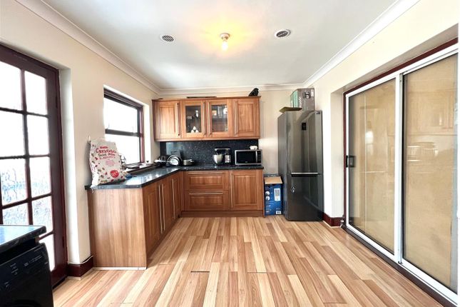 220, Mortlake Road, Ilford photo 5