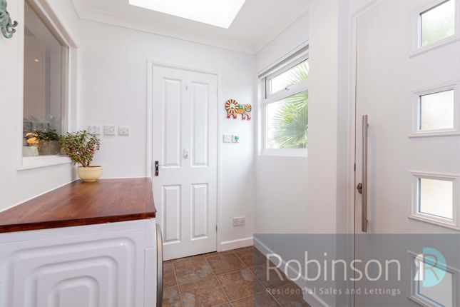 38 Lambourne Drive, Maidenhead photo 2