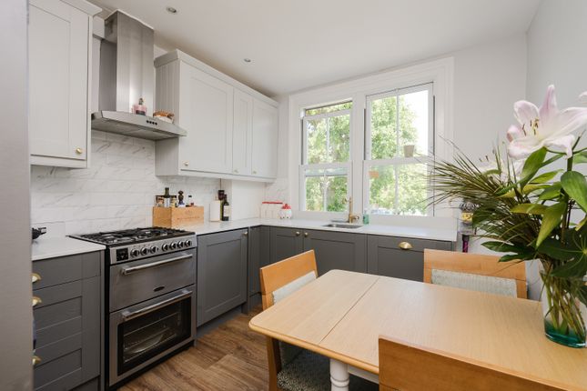 Top Floor Flat, 7, Midmoor Road, Wimbledon photo 4