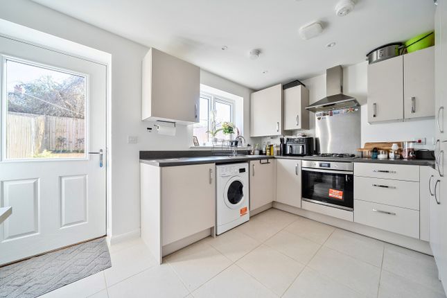 6, Sedge Smith Way, Wantage photo 3