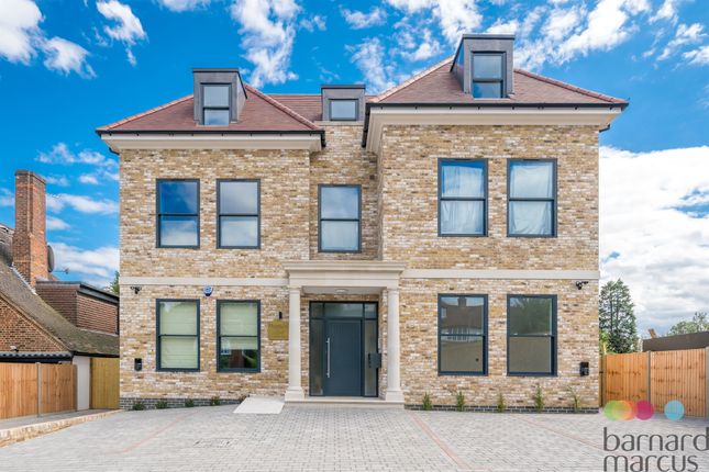 Thumbnail Flat for sale in Sunside Court, Oakleigh Park South, Whetstone, London
