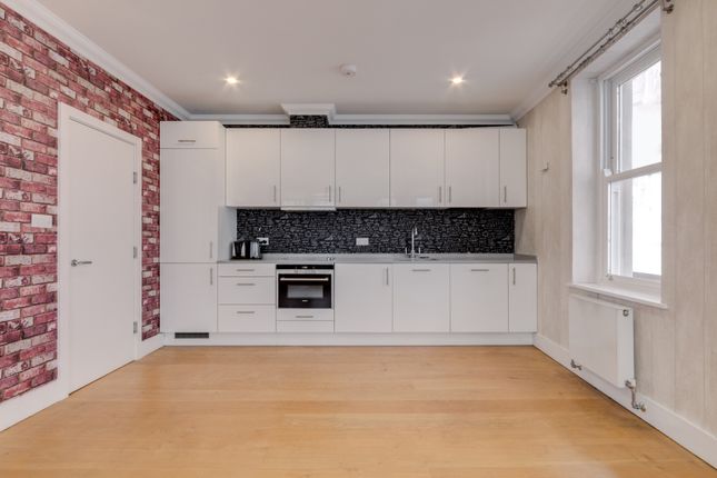 Flat for sale in Parkway, Camden
