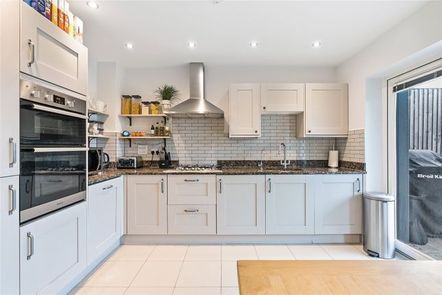 5, Bullock Crescent, Surrey photo 2