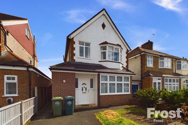 Thumbnail Detached house to rent in Shortwood Avenue, Staines, Middlesex