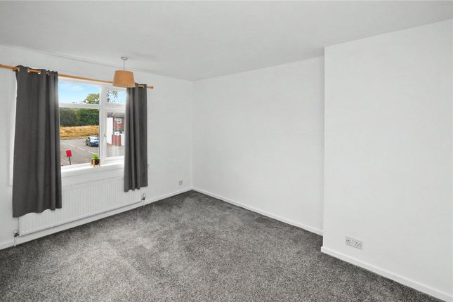 47, Longroyd Grove, West Yorkshire photo 5