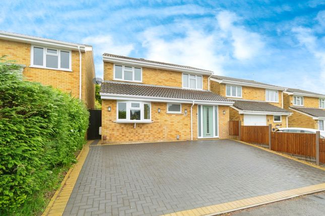 Detached house for sale in Buckingham Drive, Luton