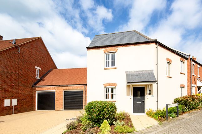 3-bed house on 1, Huntingdon Road, Bicester, £390,000