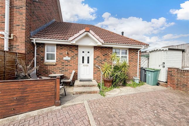 1-bed semi-detached on Summerhill Close, Sandown, £126,000