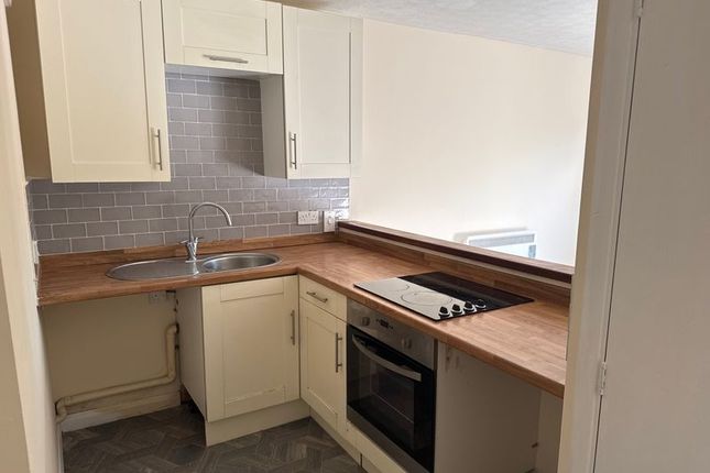 15, Cook Close, Daventry photo 3