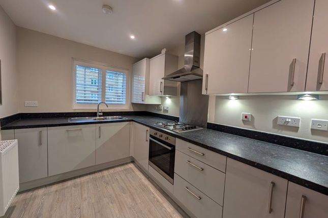 54, Longacres Way, Chichester photo 2