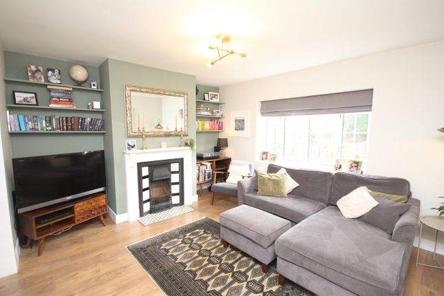 16, Souberie Avenue, Letchworth Garden City photo 3