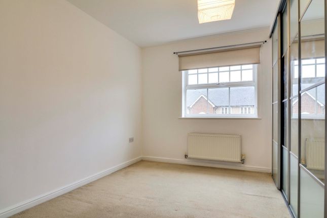 Flat for sale in Malyon Close, Braintree