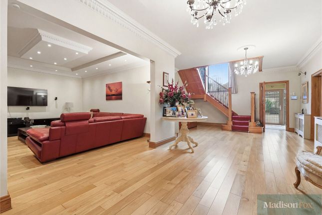 28, Tomswood Road, Chigwell photo 3