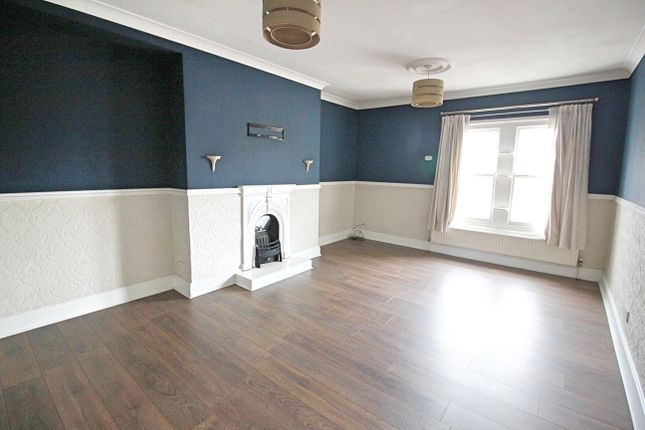 Flat to rent in Fosse Road Central, West End, Leicester