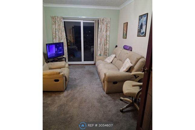 1-bed house on Birchgrove, Swansea, £867/mo