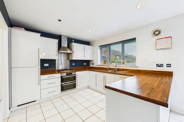 170, Carleton Road, Pontefract photo 2