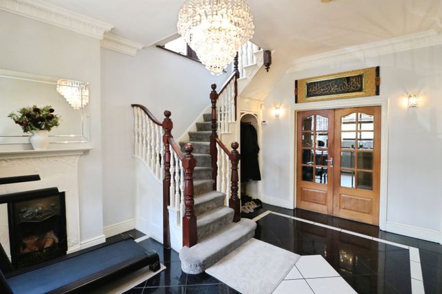 22, Redcliffe Gardens, Ilford photo 2