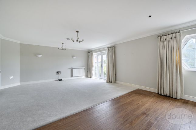 Flat 9, Elmbridge Manor,, Essex Drive, Cranleigh photo 3