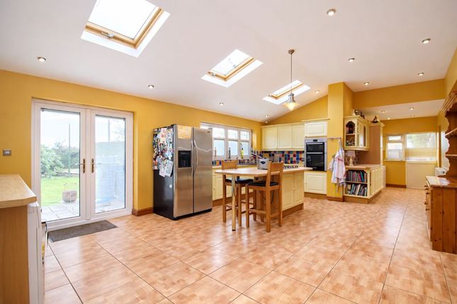 Delfryn, Llantrisant Road, Pontypridd photo 4