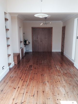 53, Roxy Avenue, Romford photo 5